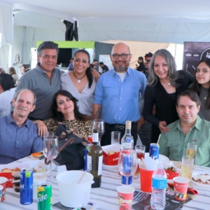 Las Familias no pudieron esperar para disfrutar de la comida