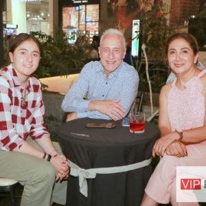 Sheila,Cristopher,Sandra