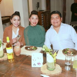 Denny Rosales ,Eliane Pasten y Miguel Miramon