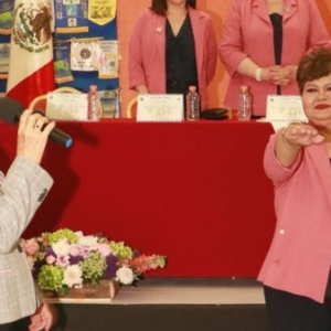 Toma de Protesta a Vianey del Carmen Gonzalez