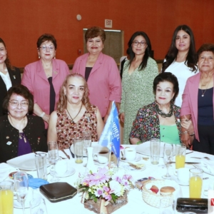 Vianeya del Carmen Glez Murcia Con Amigas Rotarias