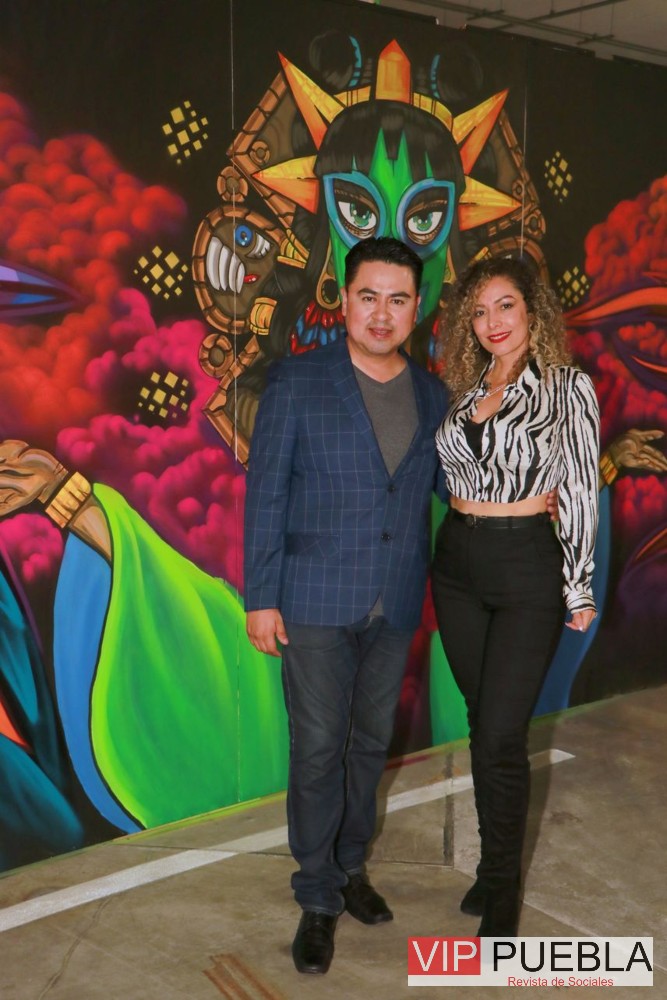 Luis Acosta y Amiga