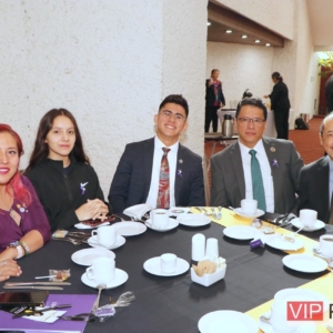 Algunos de Nuestros Invitados de Honor