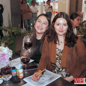 Mariana Ambriz y Montserrat Torres