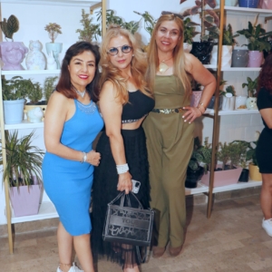Dra.Cecilia Peña Contreras, Tess Bolaños, Aurora Flores