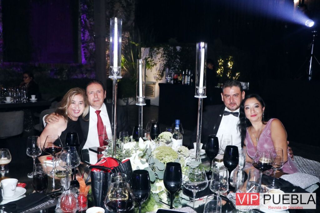 Amigos Rotarios Presentes en la Gala .