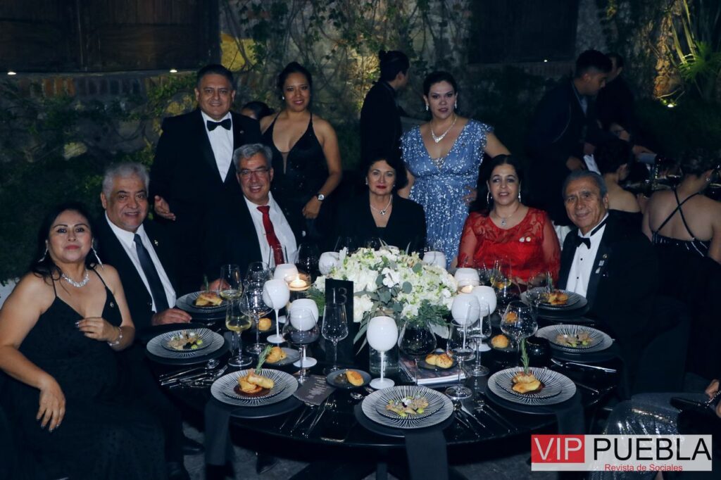 Amigos Rotarios Presentes en la Gala.
