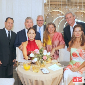 Familia Henderson , Peón y Mestre
