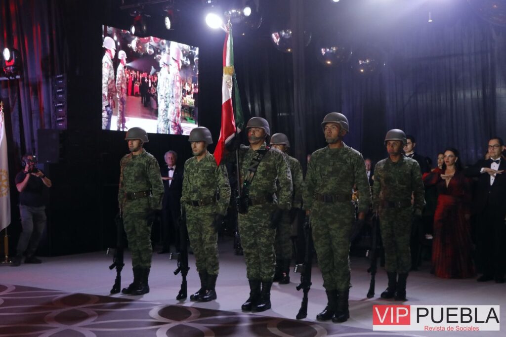 Honores a la Bandera.