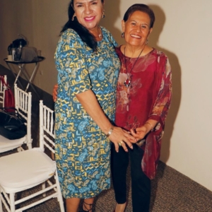 Blanca González y Carolina Maxil