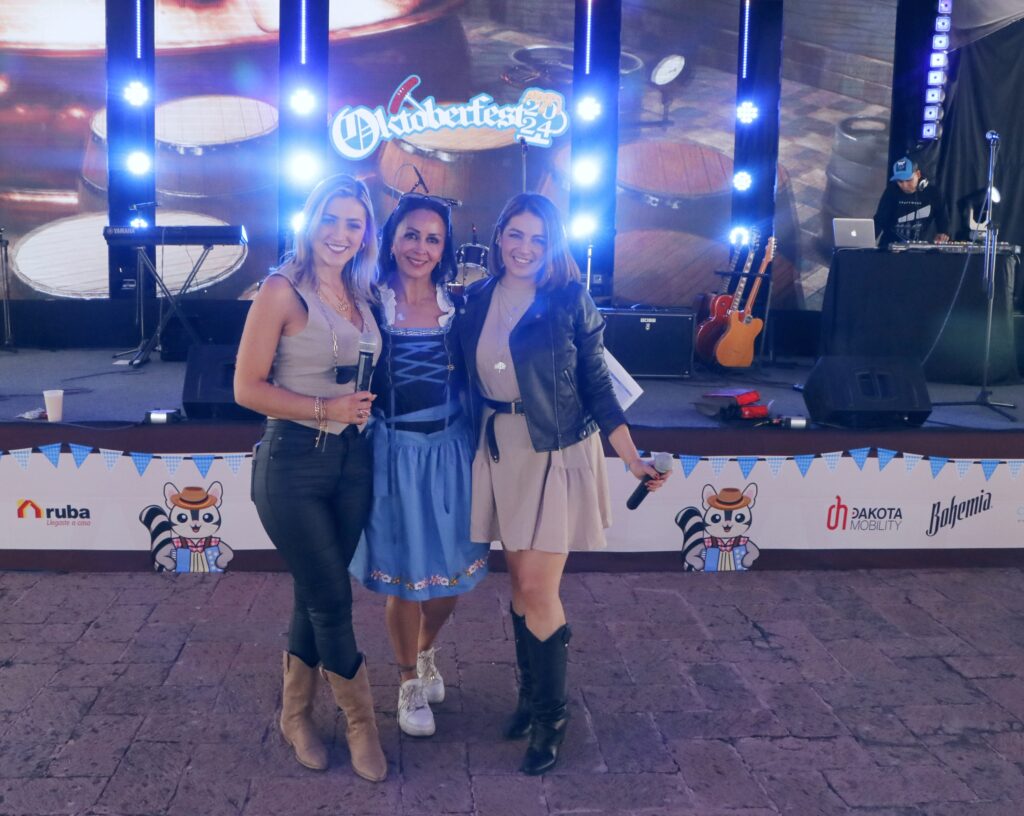 Lady Salazar,Marisol Sánchez,Karime Pezat
