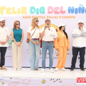 El Sr Mariano Luna, Adela Sustaita su Esposa y Presidentes de Cámaras
