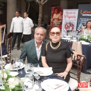 Carlos Vega, Isela Jimenez