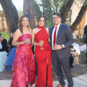 Cristina Corte, Sandra Mier y Efren Roman
