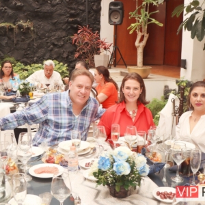 Carlos Yitani, Ana Gabriela Yunes y Luli Yitani