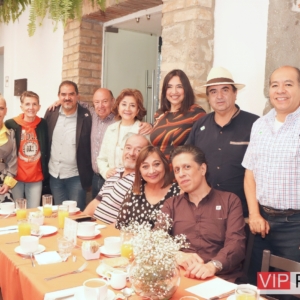 Comunidad de ExAlumnos Udlap Disfrutando su Desayuno en la Casa del Mendrugo (1)