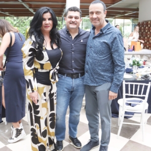 José Yitani Rios E Invitados Celebrando su Cumpleaños