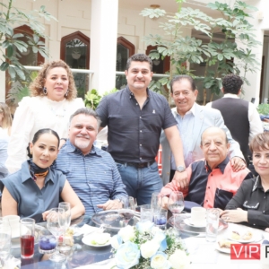 José Yitani Rios Festejado con Los Invitados