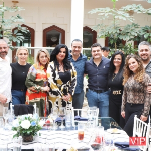 José Yitani Rios Festejando con Sus Invitados (1)