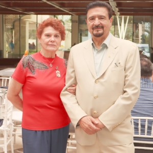 Lulu Yitani Madre del Festejado y José Yitani Padre