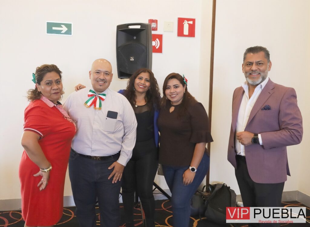 America Sarai, Mike Montalvan, Mercedes Lozano, Raul Van Troy y Rosa Leslie Cortés