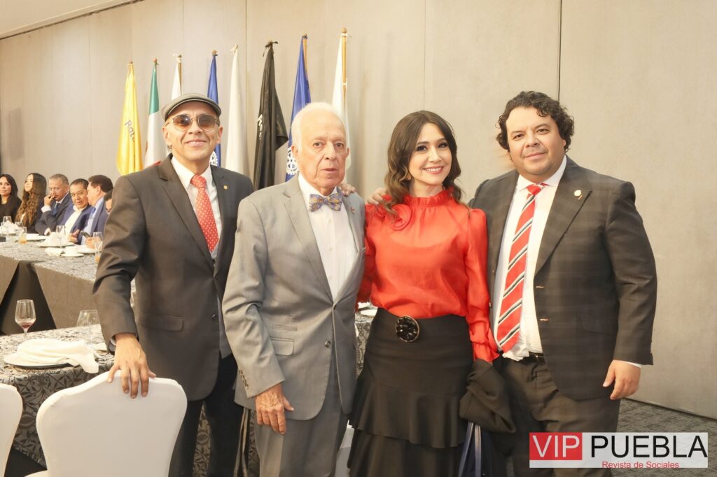 Arq.Checa,Fernando Limón, Coca Sevilla y Carlos Susunaga