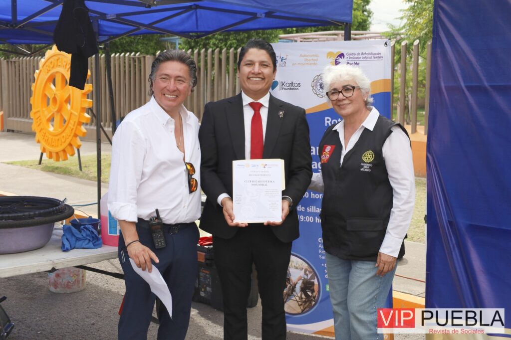 Entrega de Reconocimiento Al Club Rotario Puebla Industrial