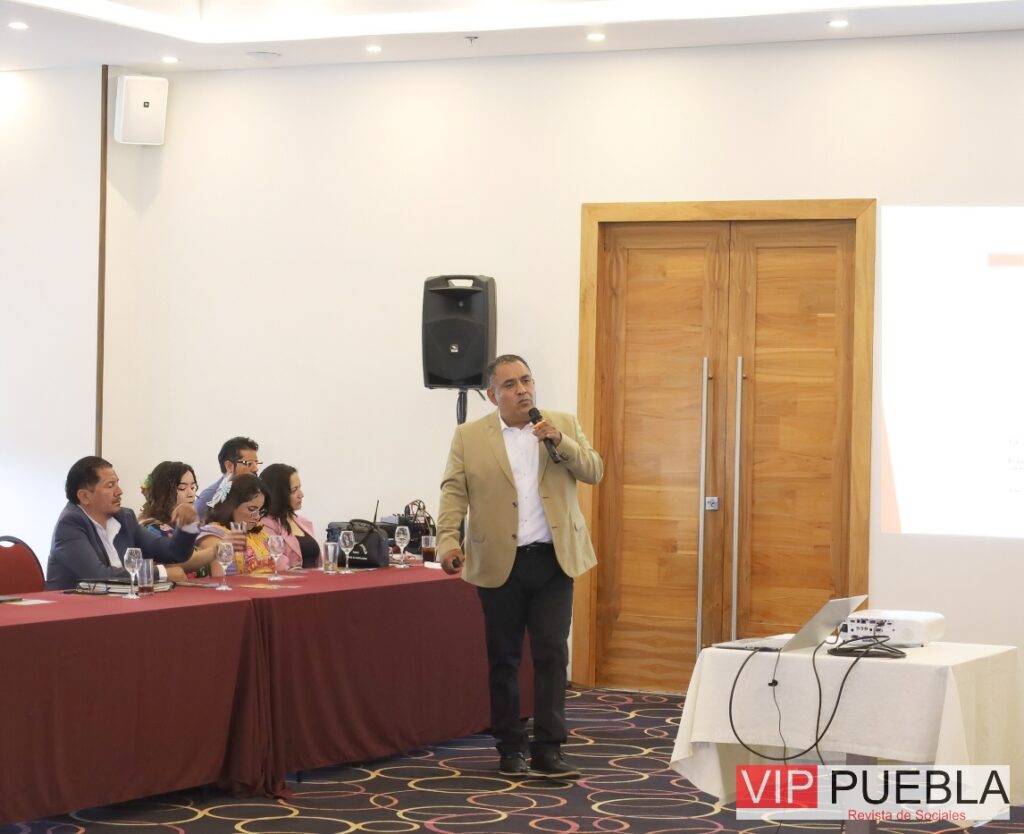 Ricardo Del Castillo Expositor