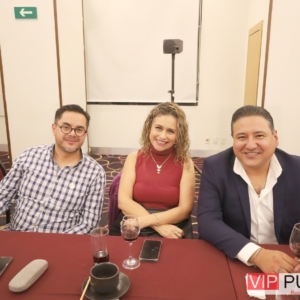 Alejandro Galván, Dulce González y Manuel Coautle